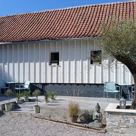 Les Oliviers Bed & Breakfast