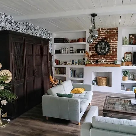 Les Oliviers Bed & Breakfast 3*