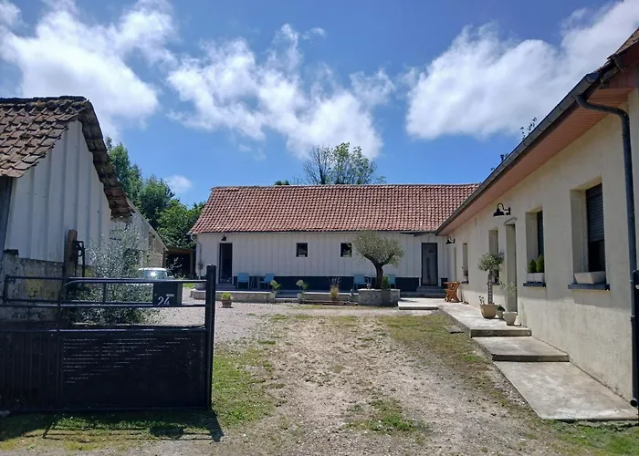 Les Oliviers Couette-café 3*